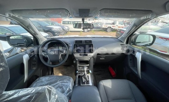Acheter Neuf Voiture Toyota Prado Noir à Lomé, Togo Acheter Neuf Voiture Toyota Prado Noir à Lomé, Togo