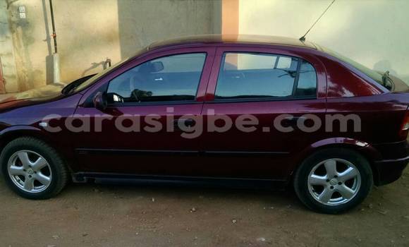 Acheter Occasion Voiture Opel Astra Rouge à Lomé, Togo Acheter Occasion Voiture Opel Astra Rouge à Lomé, Togo