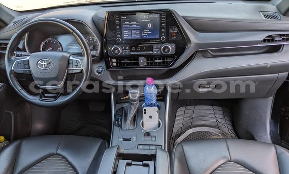 Buy Used Toyota Highlander Black Car in Lome in Maritime Buy Used Toyota Highlander Black Car in Lome in Maritime