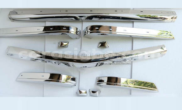 Acheter BMW E28 bumper 1981 à Amlamé, Togo Acheter BMW E28 bumper 1981 à Amlamé, Togo