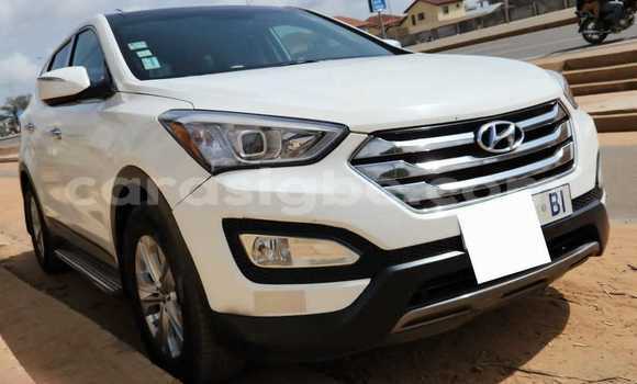 Buy Used Hyundai Santa Fe White Car in Lome in Togo Buy Used Hyundai Santa Fe White Car in Lome in Togo