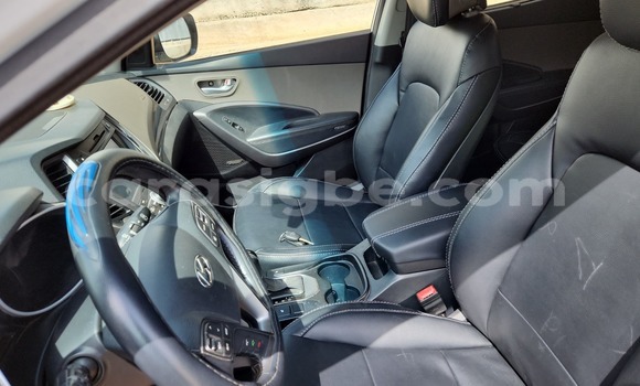Buy Used Hyundai Santa Fe White Car in Lome in Togo Buy Used Hyundai Santa Fe White Car in Lome in Togo