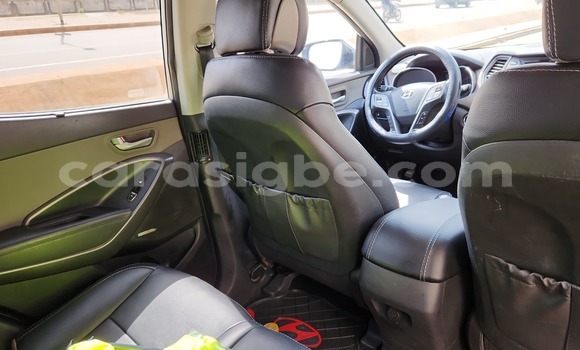 Buy Used Hyundai Santa Fe White Car in Lome in Togo Buy Used Hyundai Santa Fe White Car in Lome in Togo