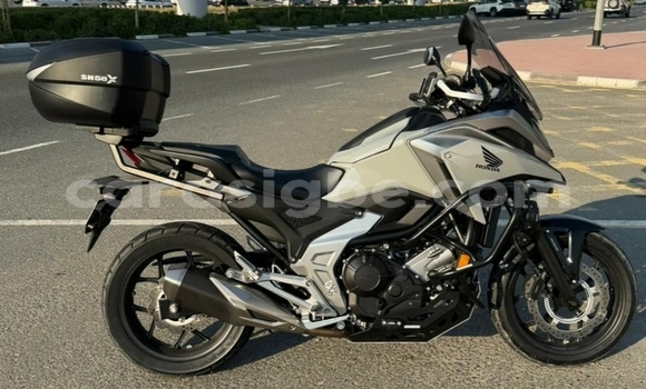 Acheter Occasion Moto Honda NC Gris à Adawlato, Togo Acheter Occasion Moto Honda NC Gris à Adawlato, Togo