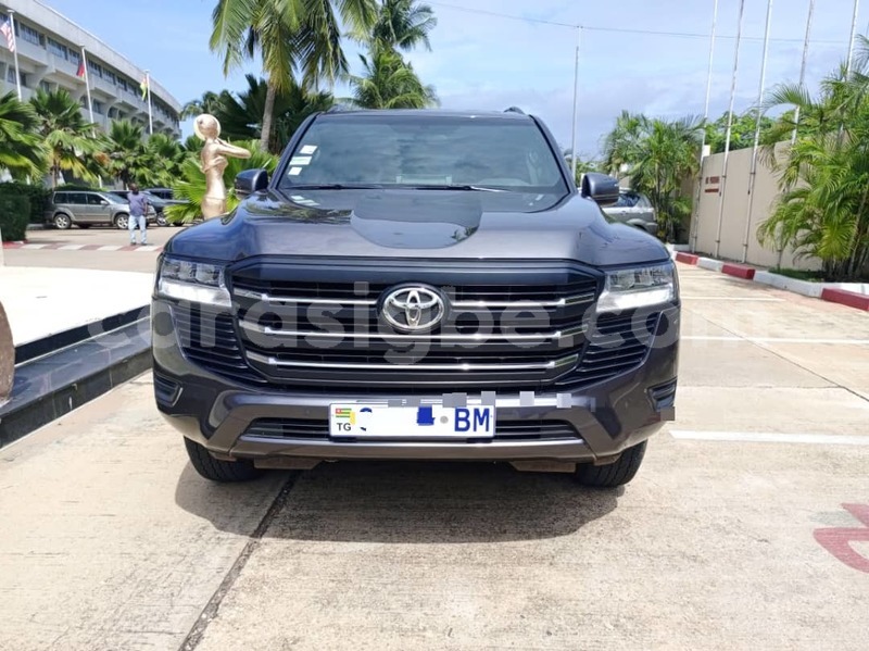 Big with watermark toyota land cruiser maritime lome 9112