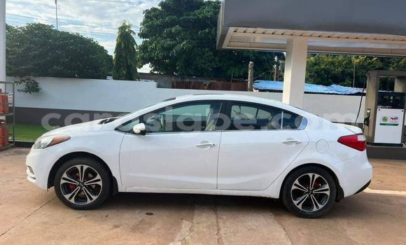 Buy Used Kia Forte White Car in Amoutivé in Togo Buy Used Kia Forte White Car in Amoutivé in Togo
