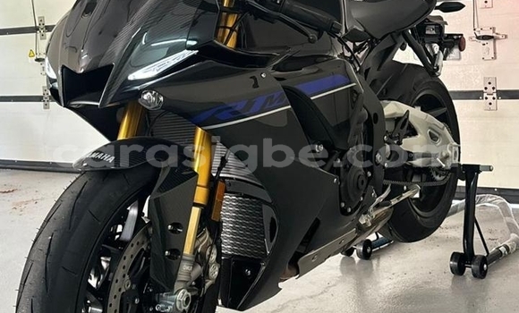 Acheter Occasion Moto Yamaha YZF Noir à Forever, Togo