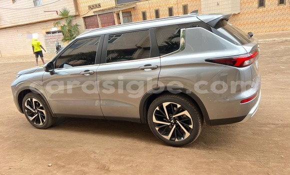 Acheter Neuf Voiture Mitsubishi Outlander Gris à Lomé, Togo Acheter Neuf Voiture Mitsubishi Outlander Gris à Lomé, Togo