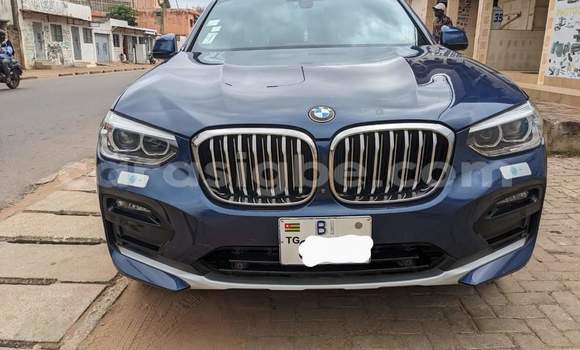 Acheter Occasion Voiture BMW X4 Bleu à Amoutivé, Togo Acheter Occasion Voiture BMW X4 Bleu à Amoutivé, Togo