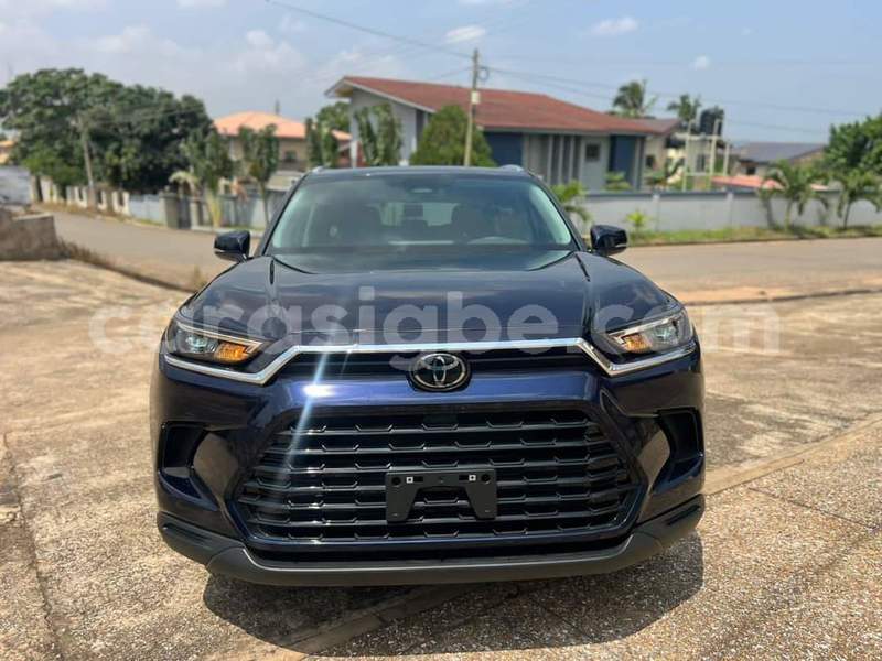 Big with watermark toyota highlander togo amoutive 9240