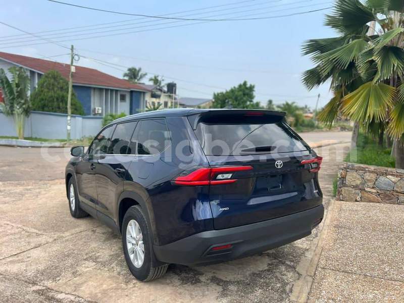 Big with watermark toyota highlander togo amoutive 9240