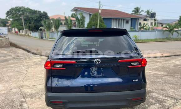 Acheter Occasion Voiture Toyota Highlander Bleu à Amoutivé, Togo Acheter Occasion Voiture Toyota Highlander Bleu à Amoutivé, Togo