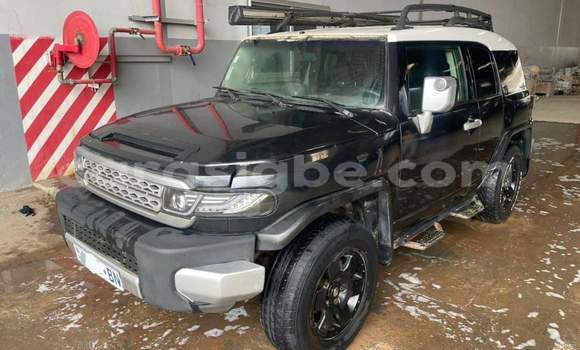Acheter Occasion Voiture Toyota FJ Cruiser Gris à Dékon, Togo Acheter Occasion Voiture Toyota FJ Cruiser Gris à Dékon, Togo