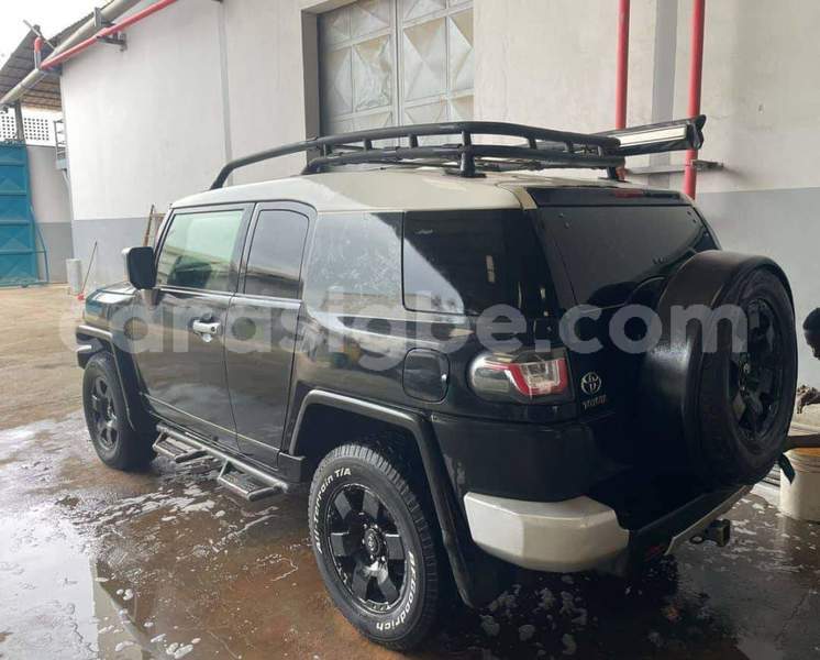 Big with watermark toyota fj cruiser togo dekon 9243