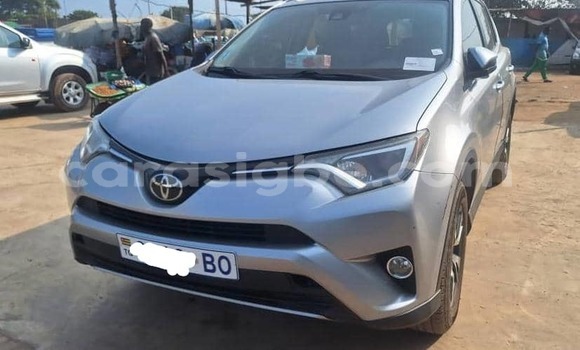 Acheter Occasion Voiture Toyota RAV4 Gris à Amoutivé, Togo Acheter Occasion Voiture Toyota RAV4 Gris à Amoutivé, Togo