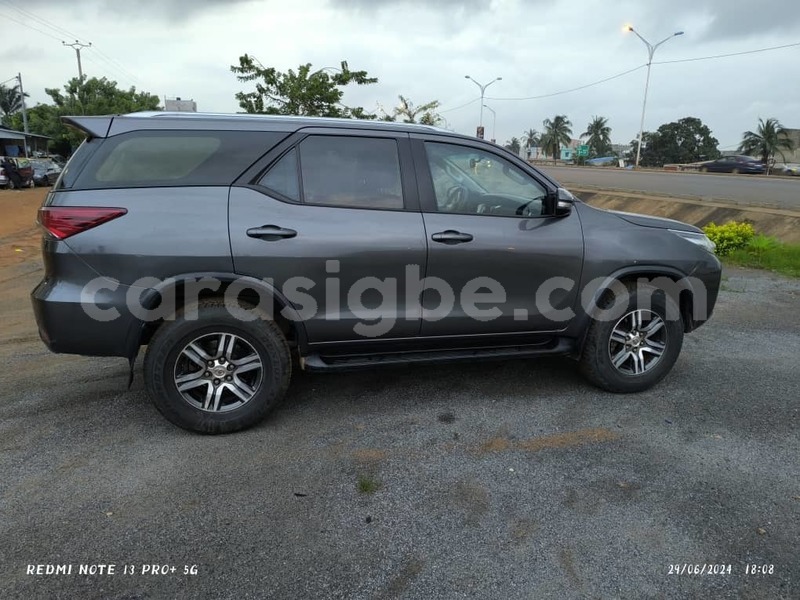 Big with watermark toyota fortuner togo lome 9247