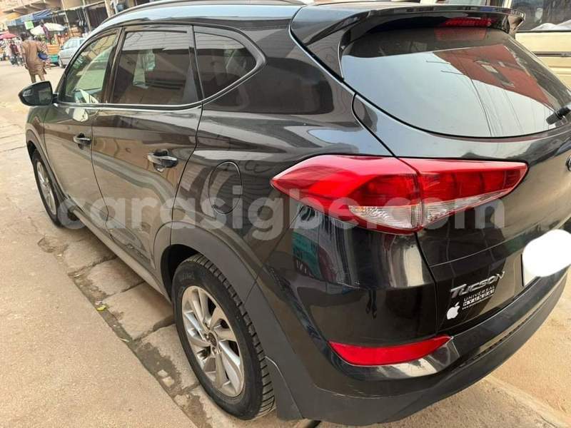 Big with watermark hyundai tucson togo dekon 9251