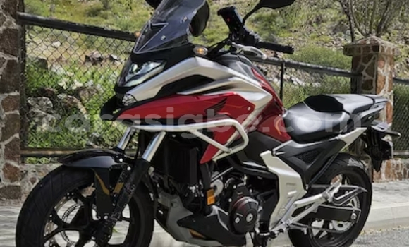 Acheter Occasion Moto Honda NC Rouge à Lomé, Togo Acheter Occasion Moto Honda NC Rouge à Lomé, Togo