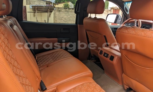 Acheter Occasion Voiture Toyota Tundra Noir à Amoutivé, Togo Acheter Occasion Voiture Toyota Tundra Noir à Amoutivé, Togo