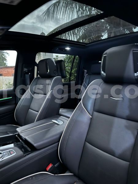 Big with watermark cadillac escalade togo amoutive 9280