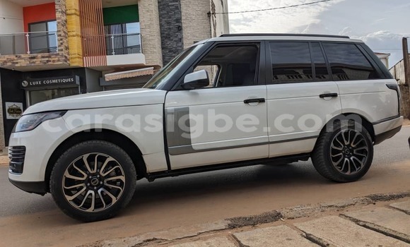 Acheter Occasion Voiture Range Rover Range Rover Blanc à Lomé, Togo Acheter Occasion Voiture Range Rover Range Rover Blanc à Lomé, Togo