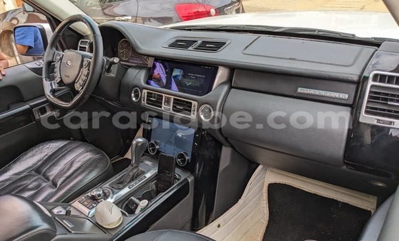 Acheter Occasion Voiture Range Rover Range Rover Blanc à Lomé, Togo Acheter Occasion Voiture Range Rover Range Rover Blanc à Lomé, Togo