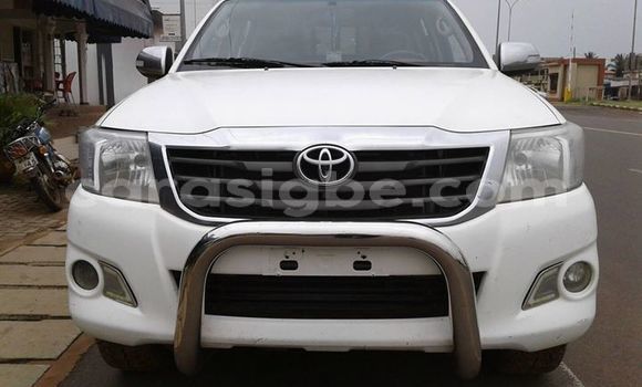 Acheter Occasion Voiture Toyota Hilux Blanc à Lomé au Togo Acheter Occasion Voiture Toyota Hilux Blanc à Lomé au Togo