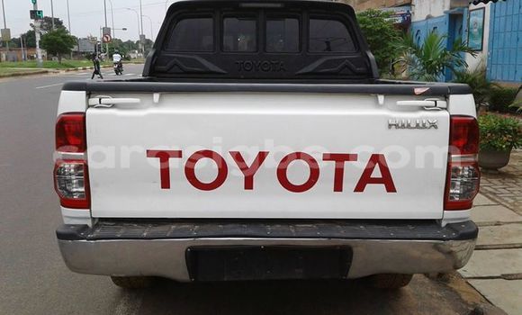 Buy Used Toyota Hilux White Car in Lome in Togo Buy Used Toyota Hilux White Car in Lome in Togo