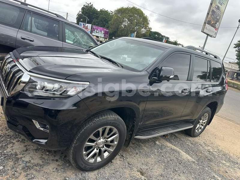 Big with watermark toyota prado togo amoutive 9296