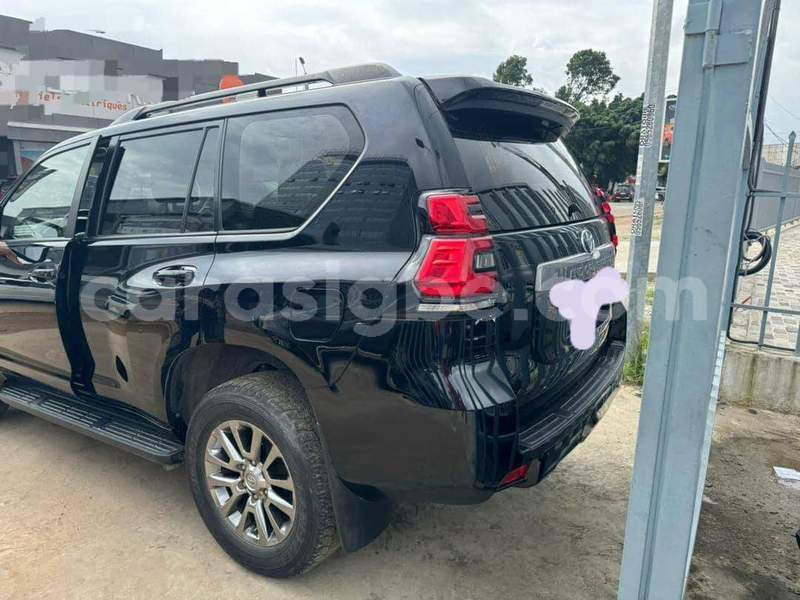 Big with watermark toyota prado togo amoutive 9296