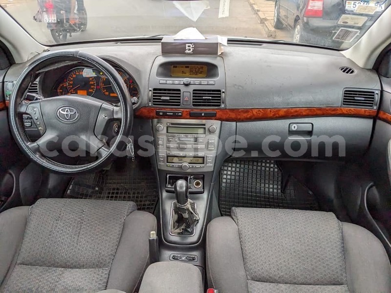 Big with watermark toyota avensis togo amoutive 9305