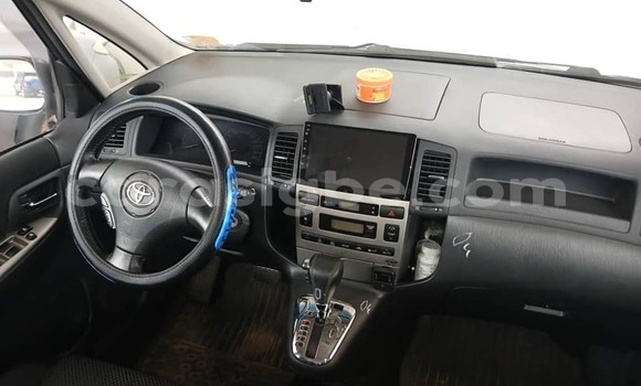 Acheter Occasion Voiture Toyota Corolla Verso Bleu à Lomé, Maritime Acheter Occasion Voiture Toyota Corolla Verso Bleu à Lomé, Maritime