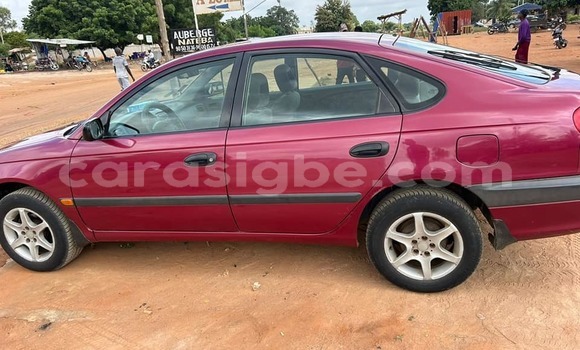 Acheter Occasion Voiture Toyota Avensis Rouge à Lomé, Togo Acheter Occasion Voiture Toyota Avensis Rouge à Lomé, Togo