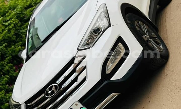 Acheter Occasion Voiture Hyundai Santa Fe Blanc à Lomé, Togo Acheter Occasion Voiture Hyundai Santa Fe Blanc à Lomé, Togo