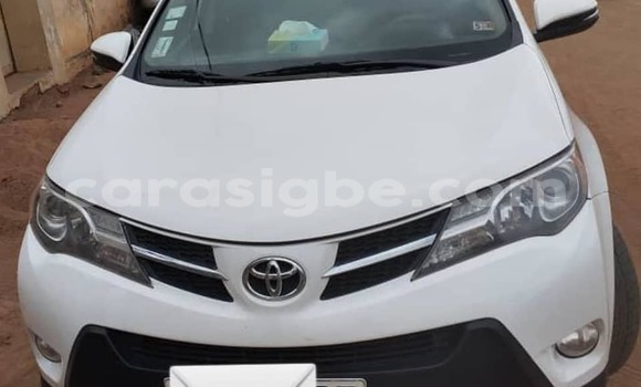 Acheter Occasion Voiture Toyota RAV4 Blanc à Aného, Togo Acheter Occasion Voiture Toyota RAV4 Blanc à Aného, Togo