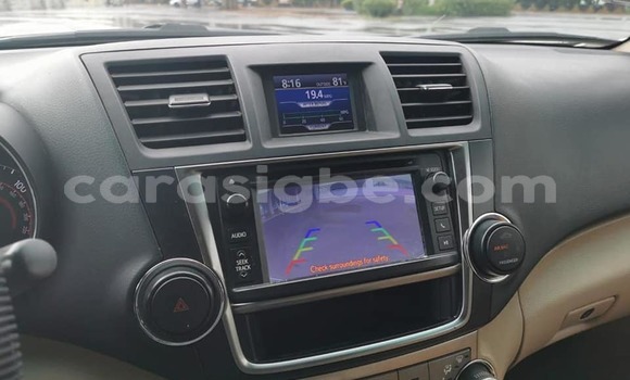 Acheter Occasion Voiture Toyota Highlander Blanc à Amoutivé, Togo Acheter Occasion Voiture Toyota Highlander Blanc à Amoutivé, Togo