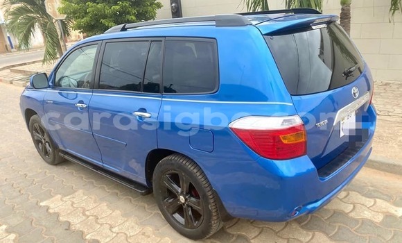 Acheter Occasion Voiture Toyota Highlander Bleu à Lomé, Maritime Acheter Occasion Voiture Toyota Highlander Bleu à Lomé, Maritime