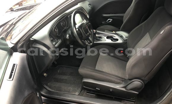 Acheter Occasion Voiture Dodge Challenger Noir à Lomé, Togo Acheter Occasion Voiture Dodge Challenger Noir à Lomé, Togo