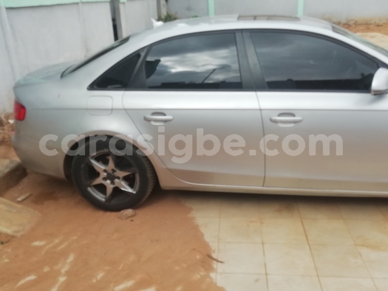 Big with watermark audi a4 togo lome 9347