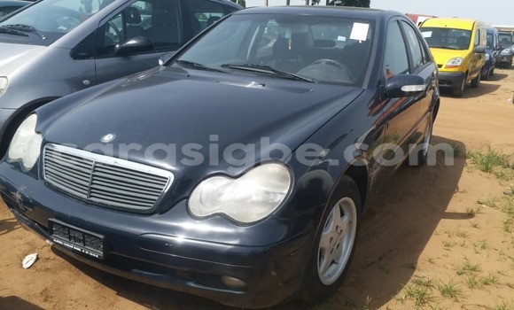 Buy Used Mercedes‒Benz C–Class Silver Car in Lome in Togo Buy Used Mercedes‒Benz C–Class Silver Car in Lome in Togo