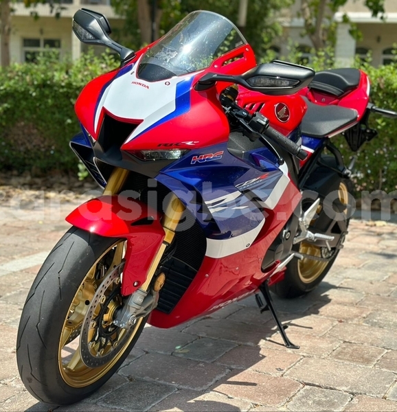 Big with watermark honda cbr 1000 rr togo lome 9369