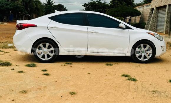 Acheter Occasion Voiture Hyundai Elantra Blanc à Lomé, Togo
