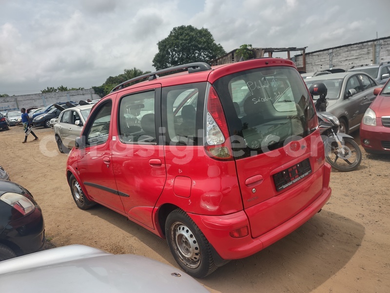 Big with watermark toyota yaris verso togo lome 9382