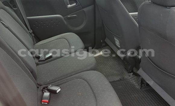 Acheter Occasion Voiture Toyota Yaris Verso Rouge à Lomé, Togo Acheter Occasion Voiture Toyota Yaris Verso Rouge à Lomé, Togo