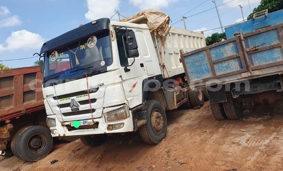 Buy Used Hino 300 Series White Truck in Lome in Togo Buy Used Hino 300 Series White Truck in Lome in Togo