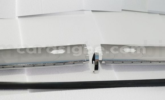 Acheter BMW 2800 CS bumper à Amlame, Plateaux Acheter BMW 2800 CS bumper à Amlame, Plateaux