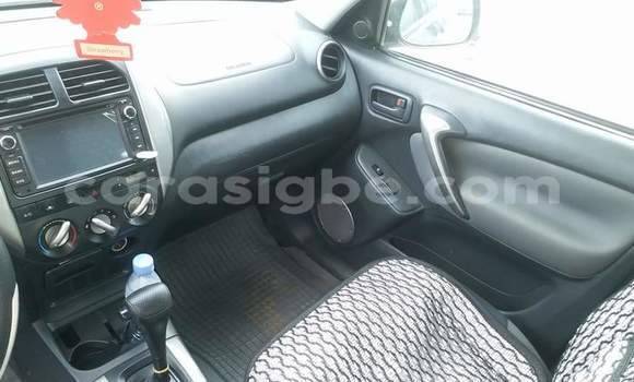 Buy Used Toyota RAV4 Blue Car in Lome in Togo Buy Used Toyota RAV4 Blue Car in Lome in Togo