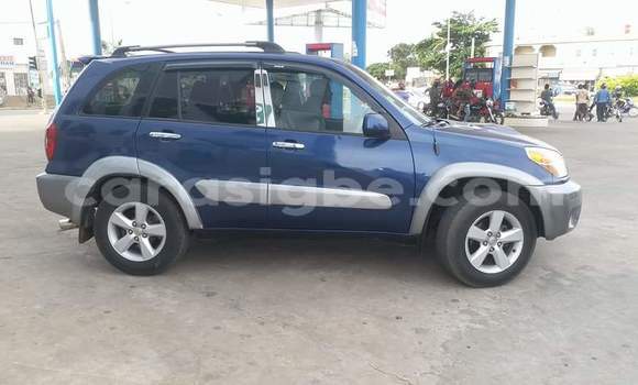 Buy Used Toyota RAV4 Blue Car in Lome in Togo Buy Used Toyota RAV4 Blue Car in Lome in Togo