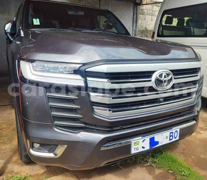 Big with watermark toyota land cruiser togo lome 9454