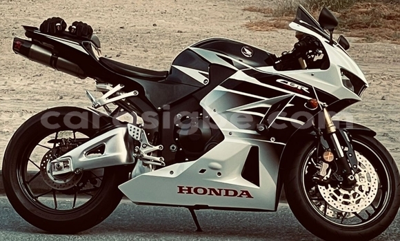 Buy Used Honda CBR White Bike in Lome in Togo